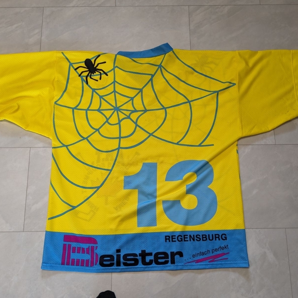 Rare first edition of this Jersey - Picture 2 of 2